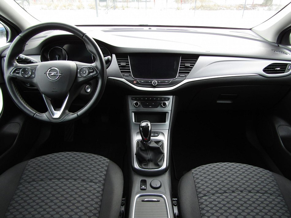 Opel Astra 1.2T  SportsTourer