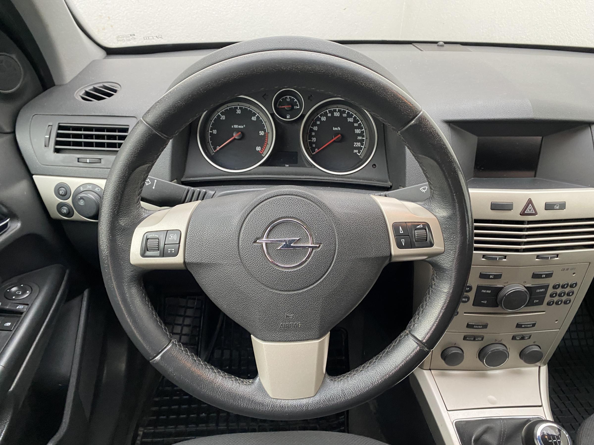 Opel Astra, 2008 - pohled č. 11