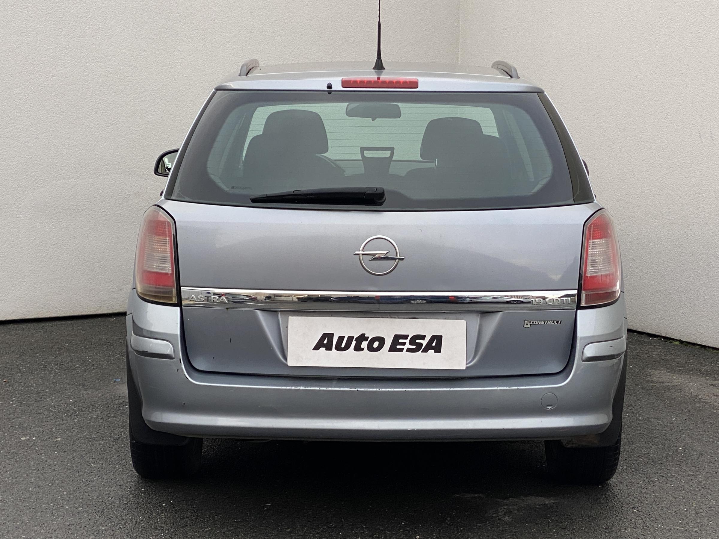 Opel Astra, 2008 - pohled č. 5