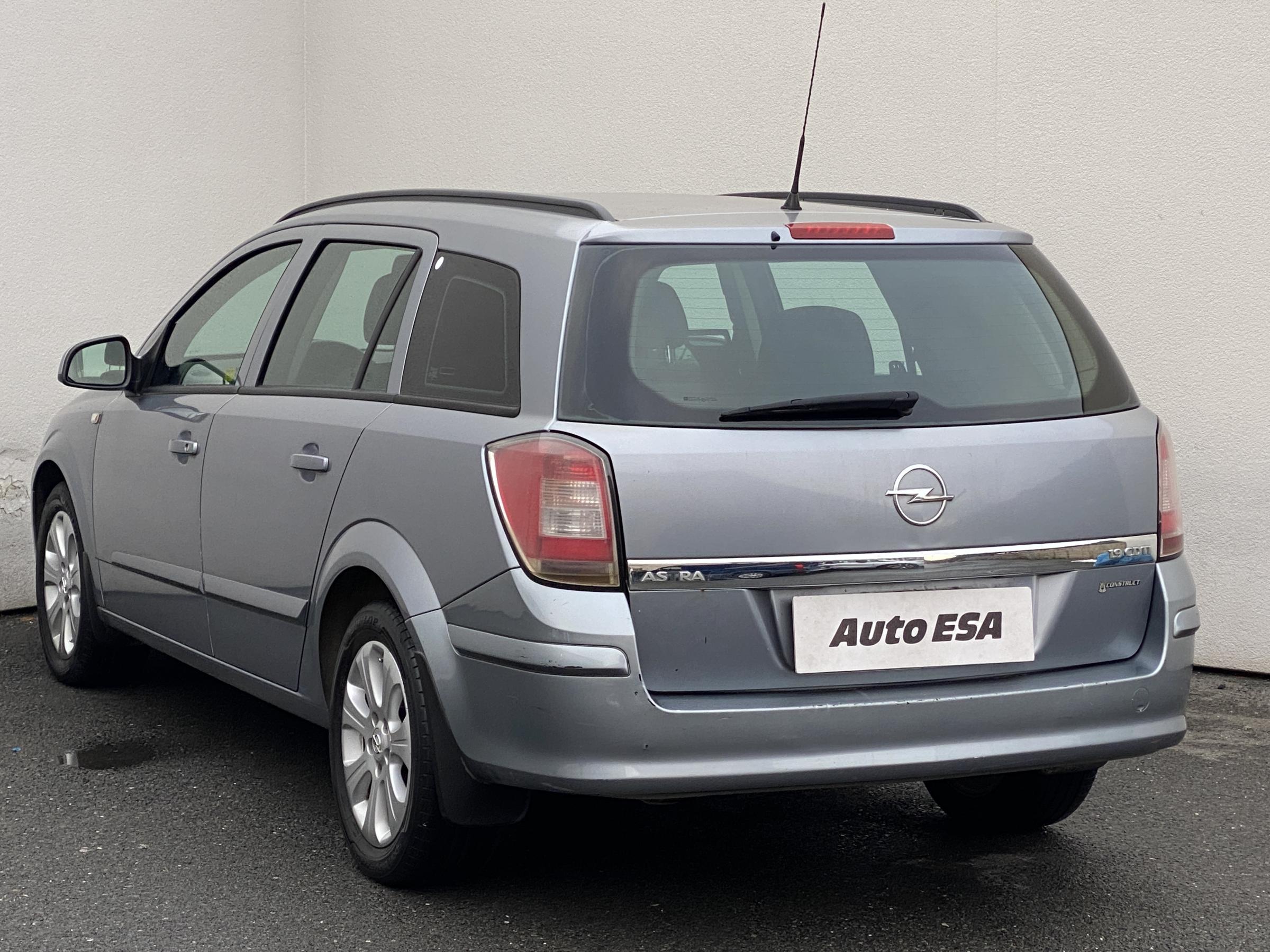 Opel Astra, 2008 - pohled č. 6