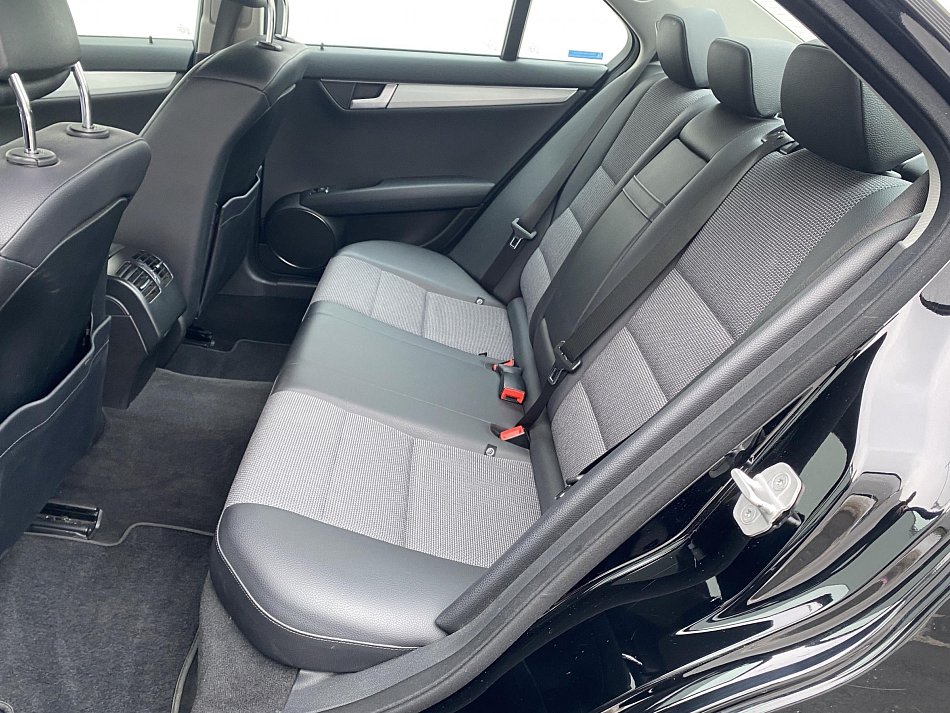 Mercedes-Benz Třída C 2.2 CDi Avantgarde C 220