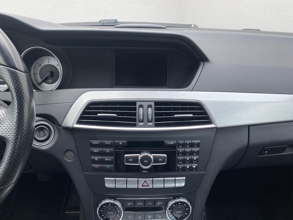 Mercedes-Benz Třída C 2.2 CDi Avantgarde C 220