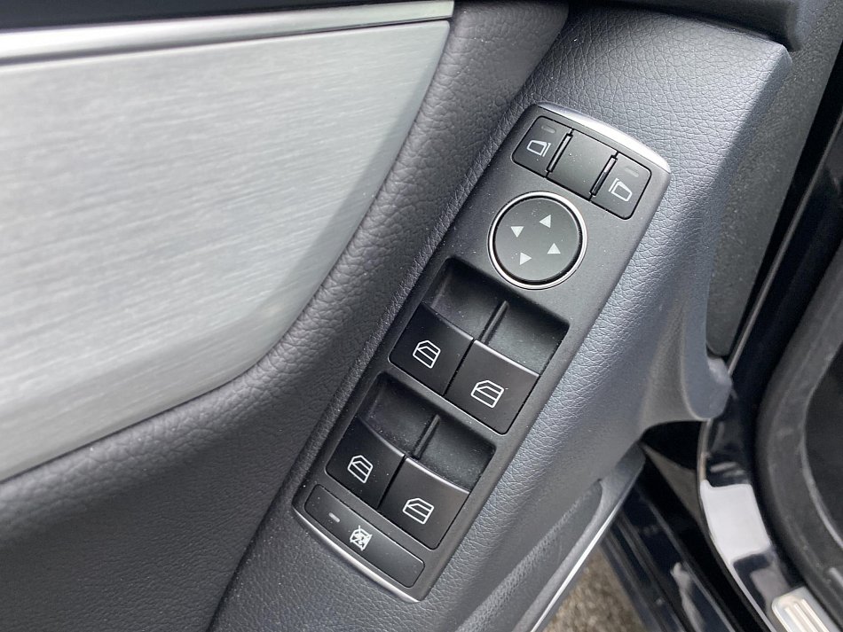 Mercedes-Benz Třída C 2.2 CDi Avantgarde C 220