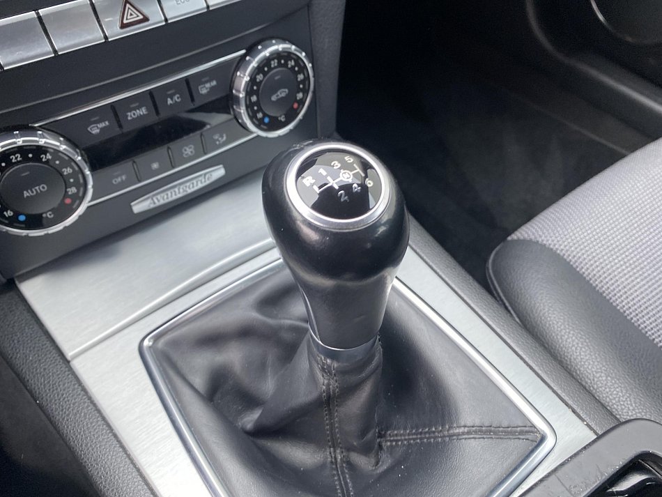Mercedes-Benz Třída C 2.2 CDi Avantgarde C 220