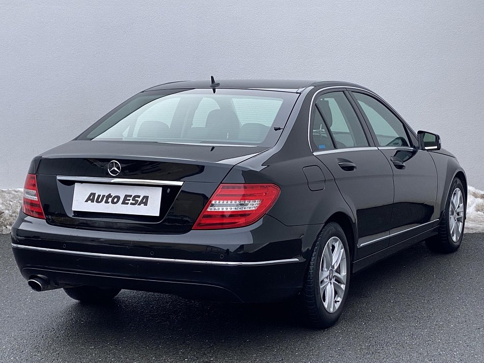 Mercedes-Benz Třída C 2.2 CDi Avantgarde C 220