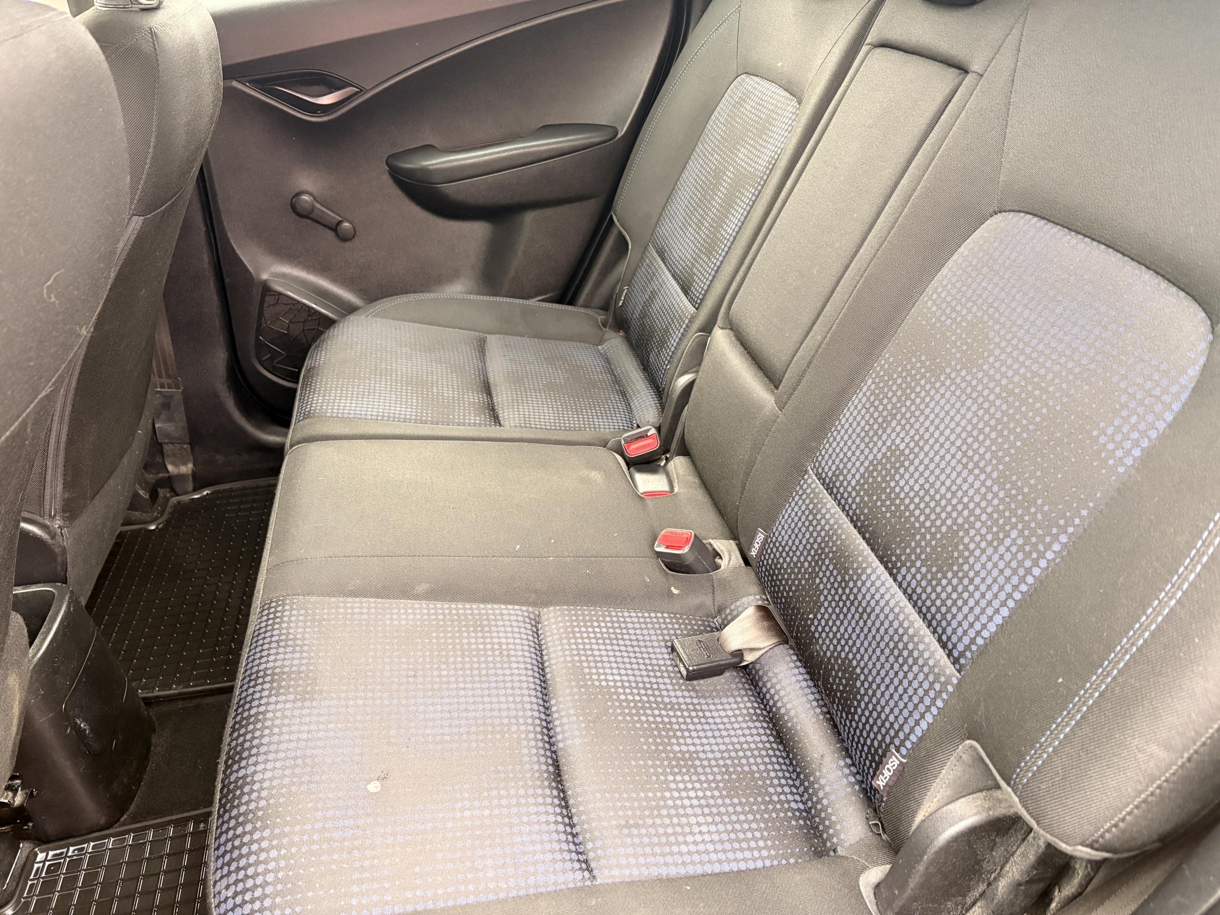 Hyundai i20, 2011 - pohled č. 10