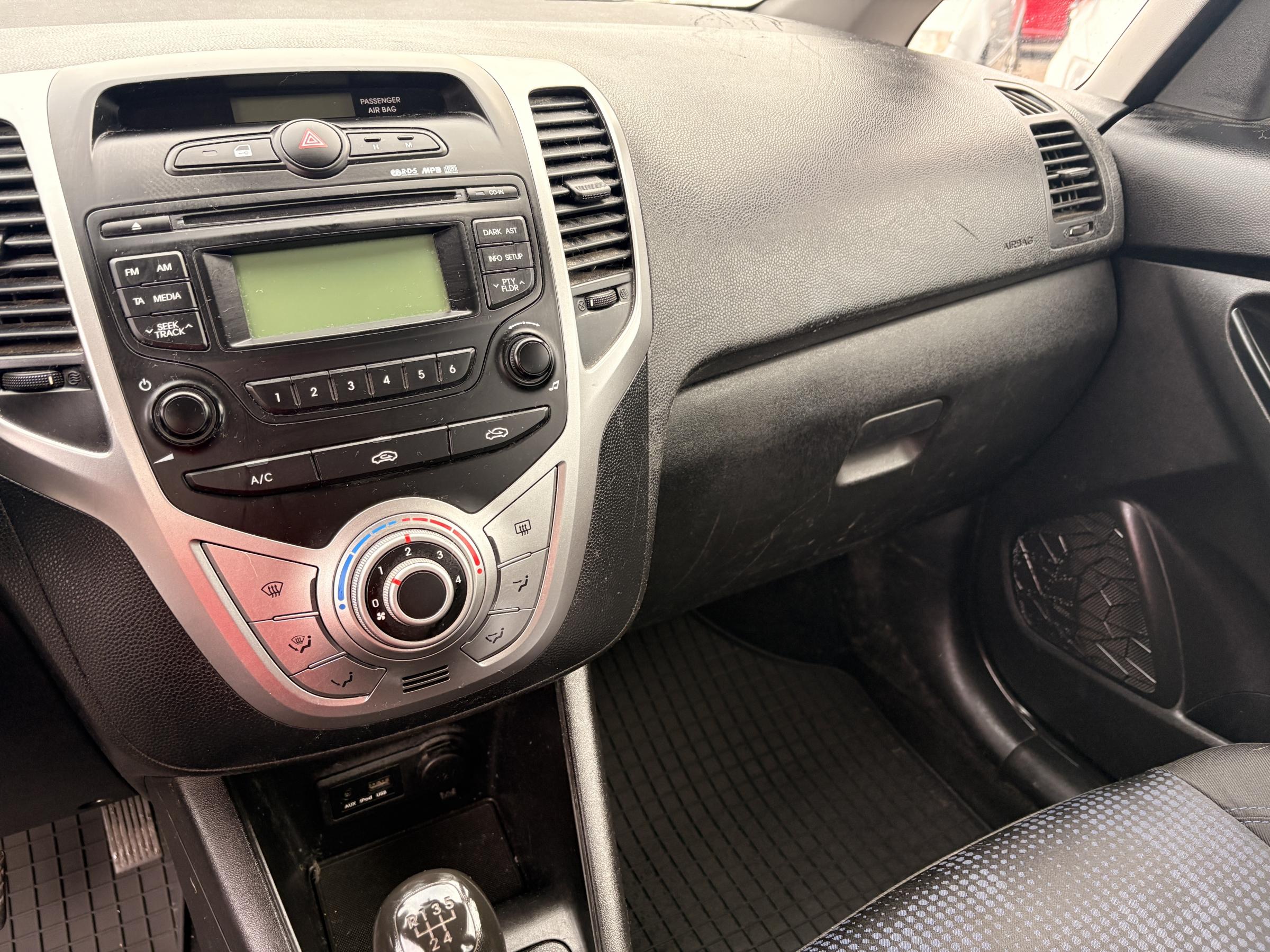 Hyundai i20, 2011 - pohled č. 12