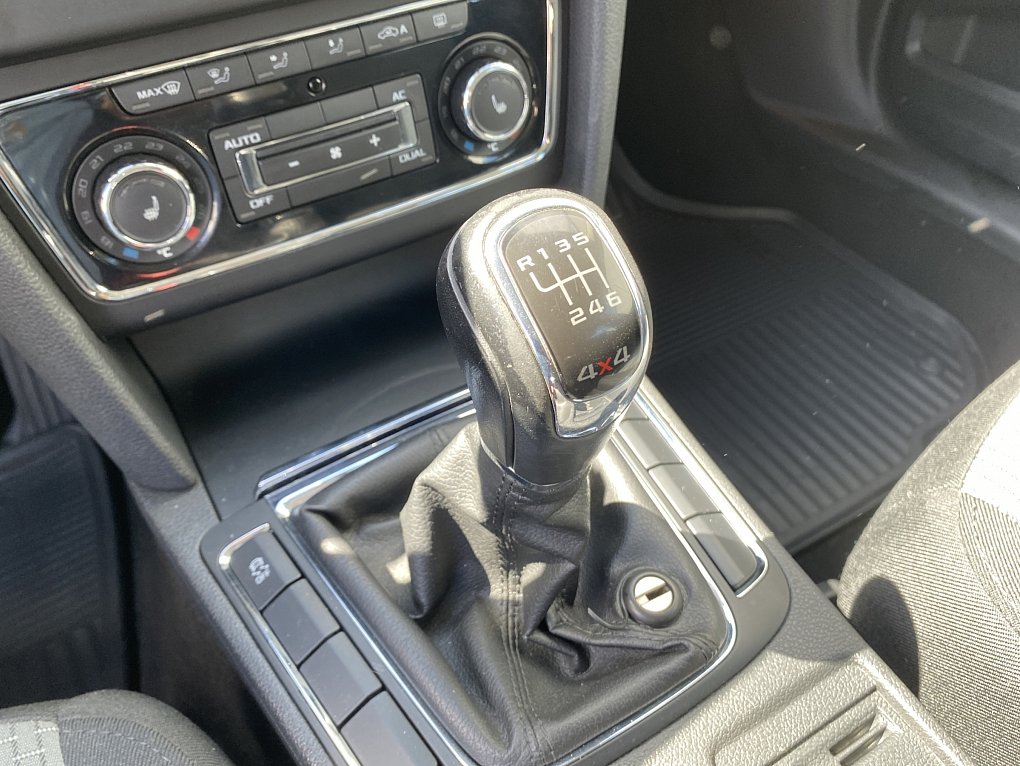Škoda Superb II 2.0 TDi Ambition 4x4