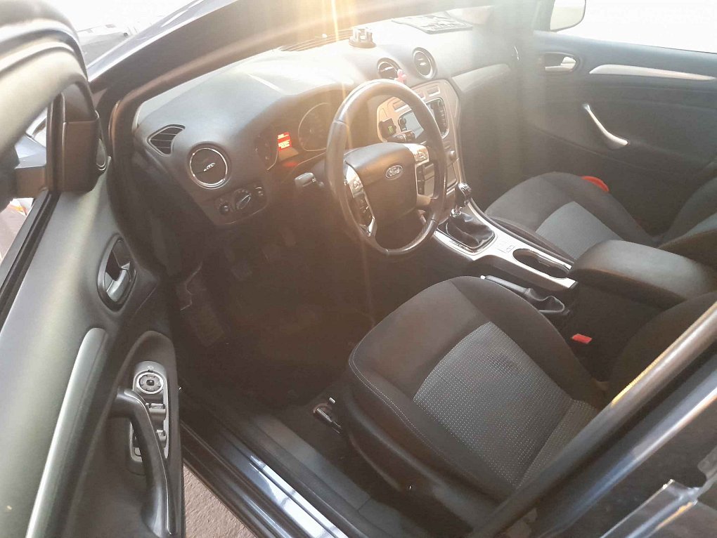 Ford Mondeo 2.0TDCi 