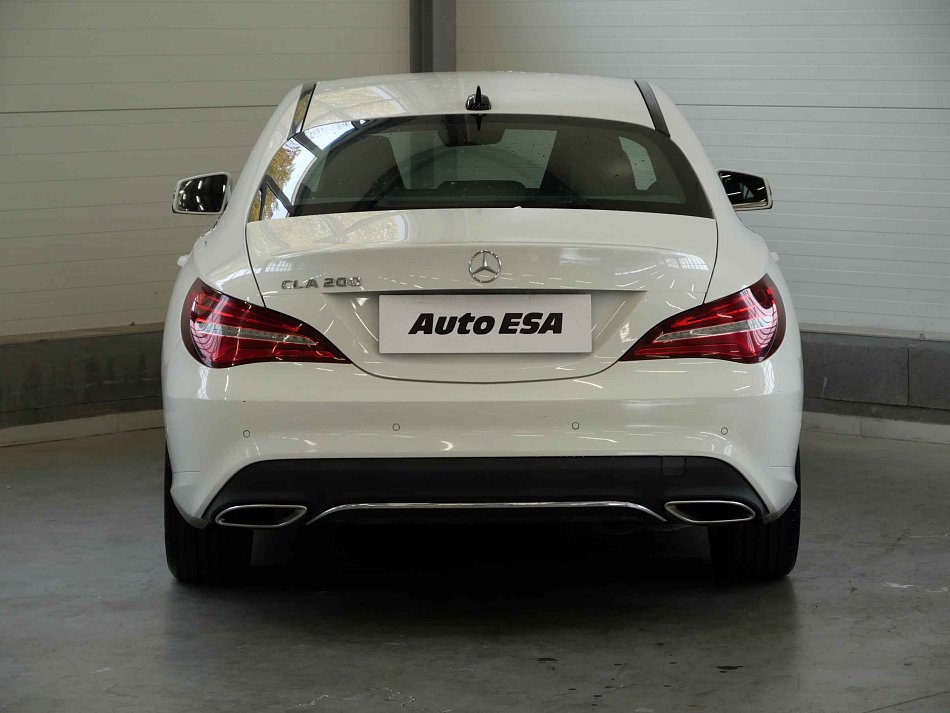 Mercedes-Benz CLA 1.6 CGi  CLA 200