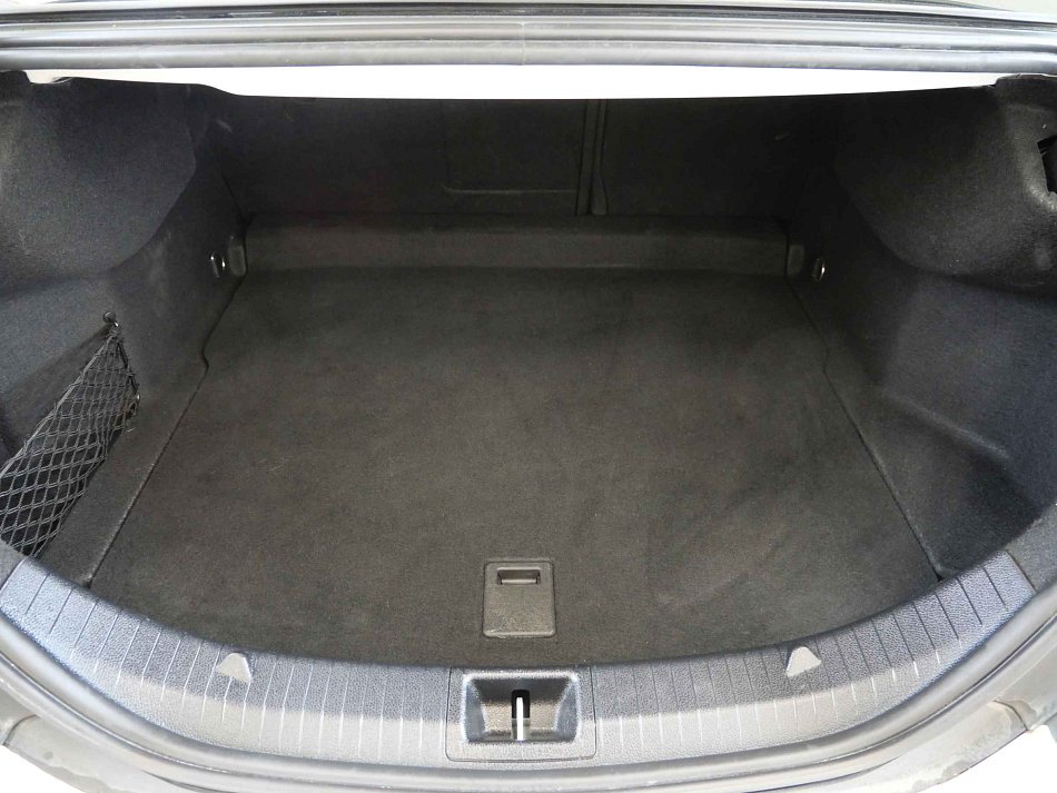 Mercedes-Benz CLA 1.6 CGi  CLA 200