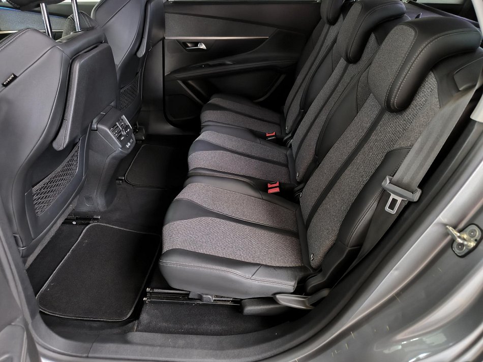 Peugeot 5008 1.5 HDi Allure