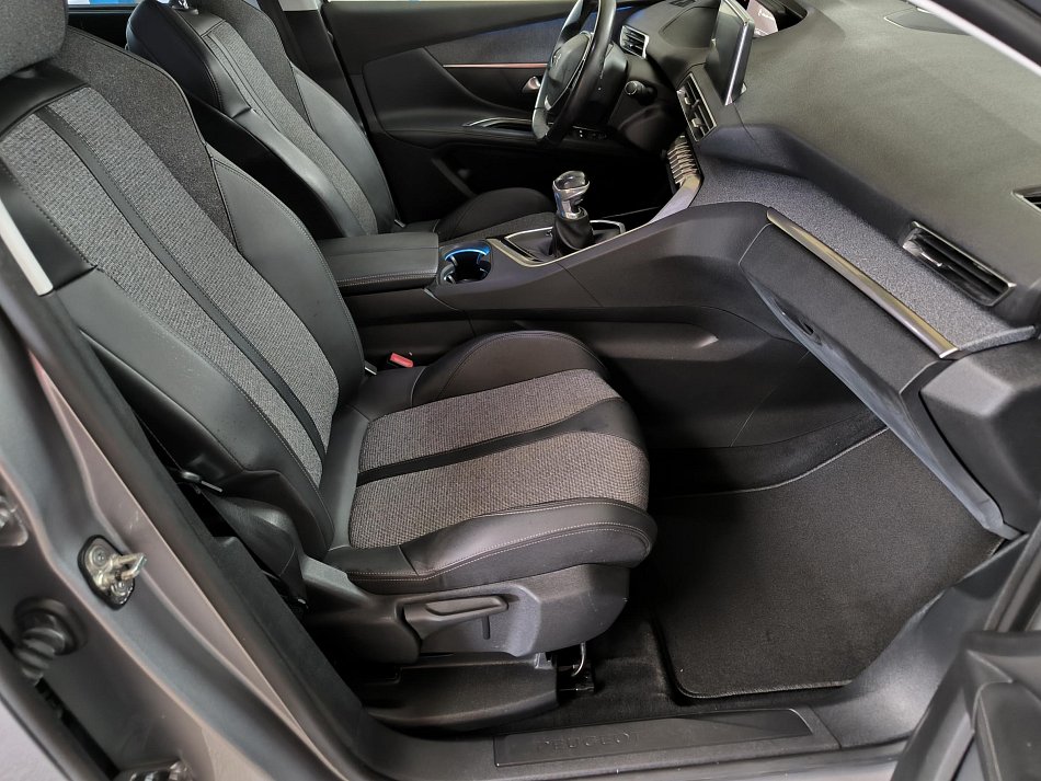 Peugeot 5008 1.5 HDi Allure