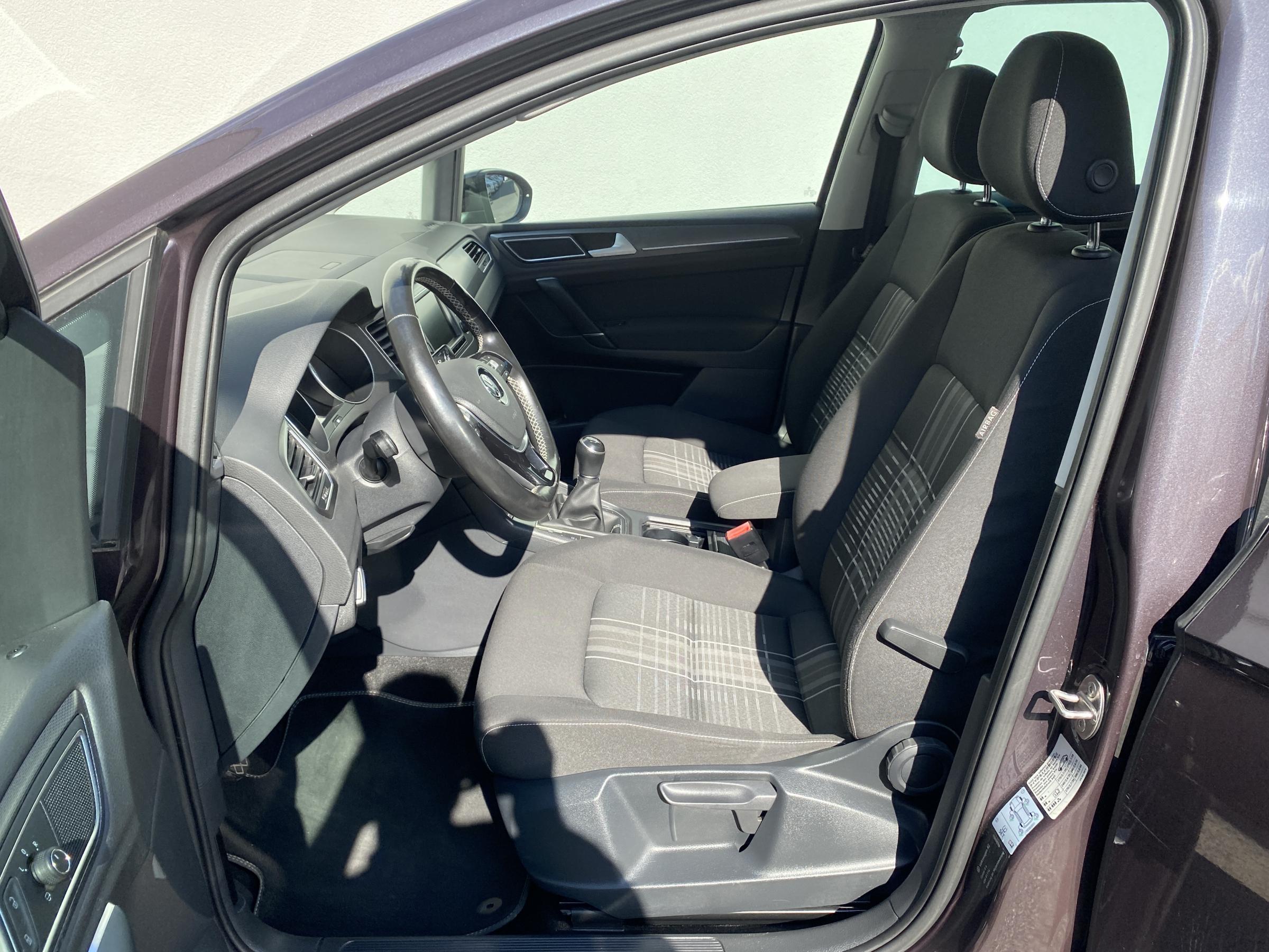 Volkswagen Sportsvan, 2015 - pohled č. 11