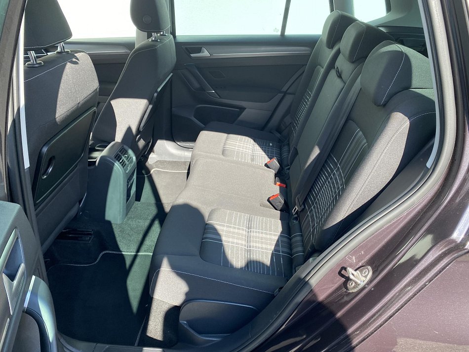 Volkswagen Sportsvan 1.6 TDi Lounge