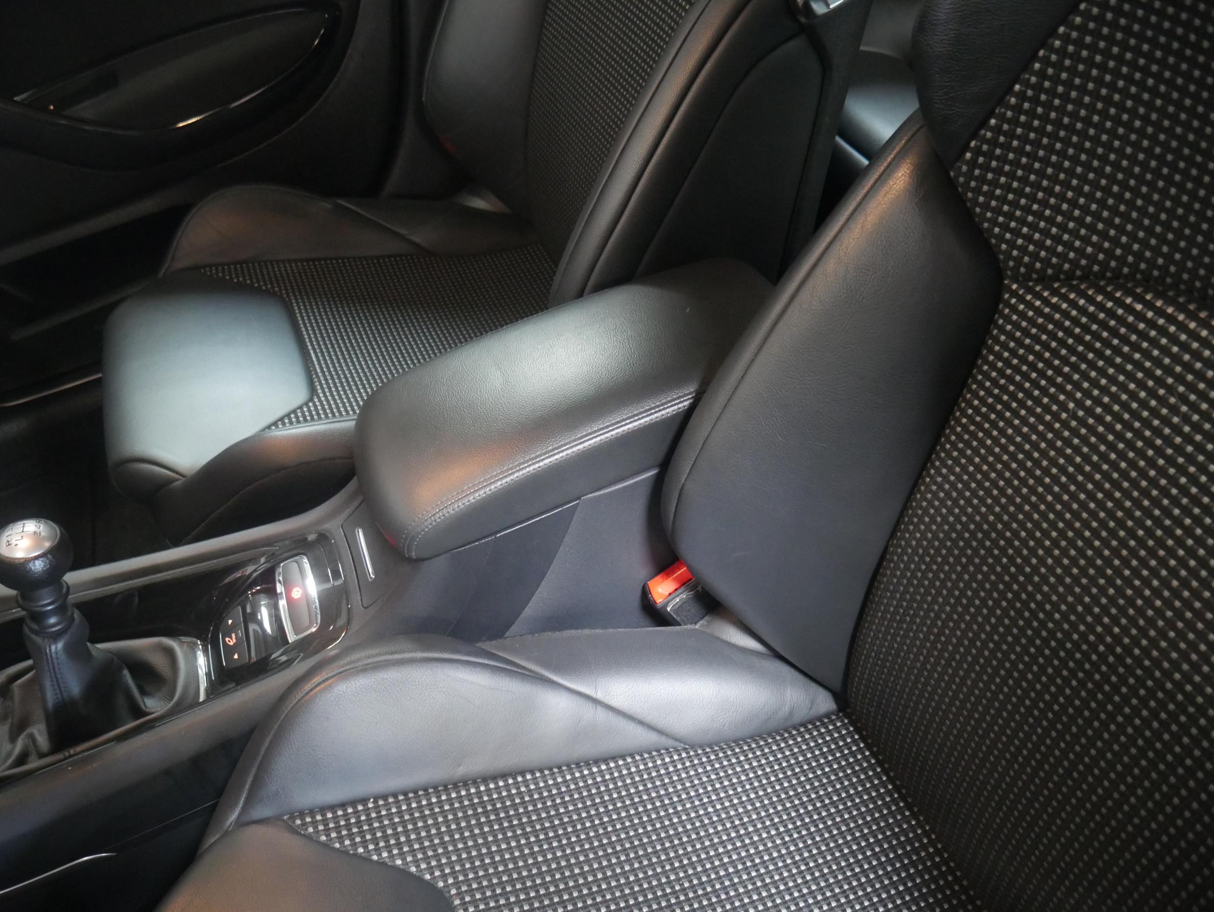 Citroën C5, 2013 - pohled č. 17