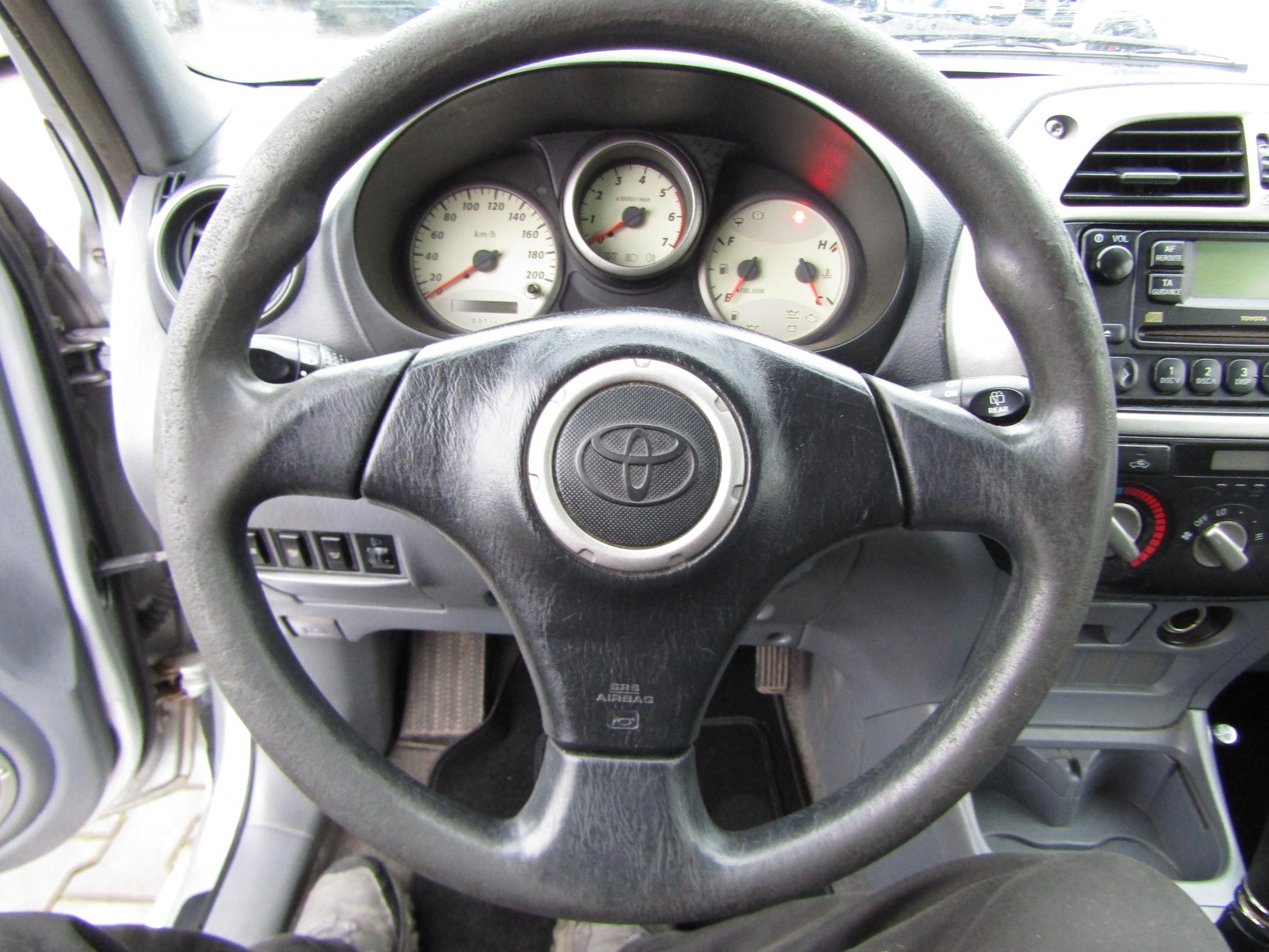 Toyota RAV4, 2002 - pohled č. 17