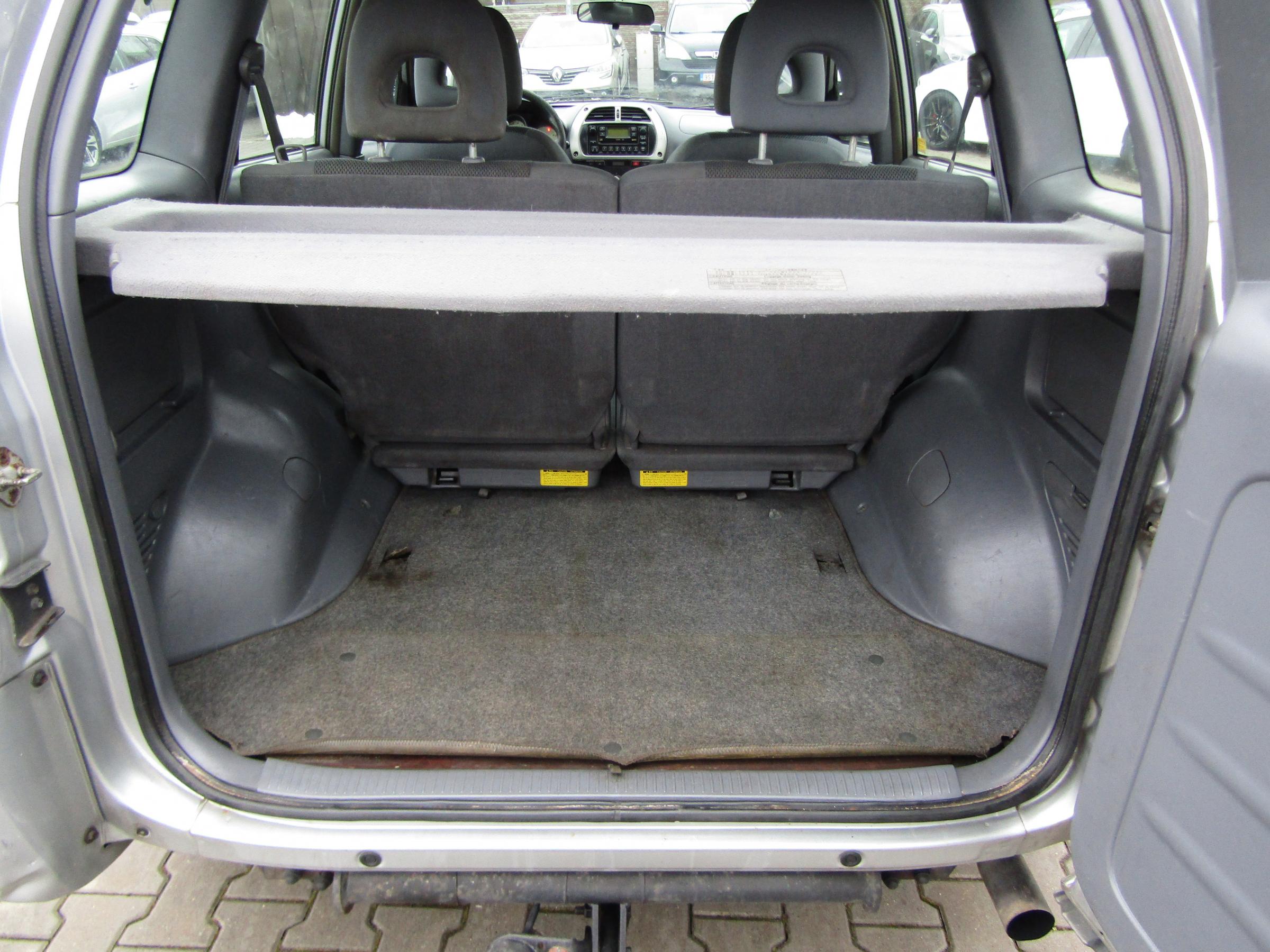 Toyota RAV4, 2002 - pohled č. 7