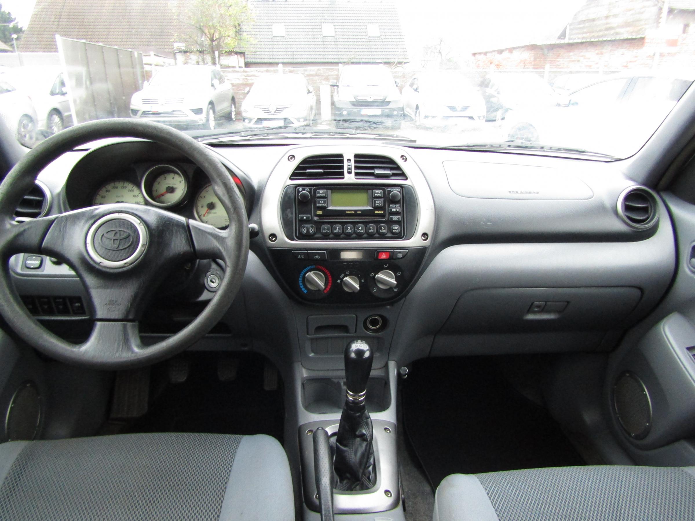 Toyota RAV4, 2002 - pohled č. 8