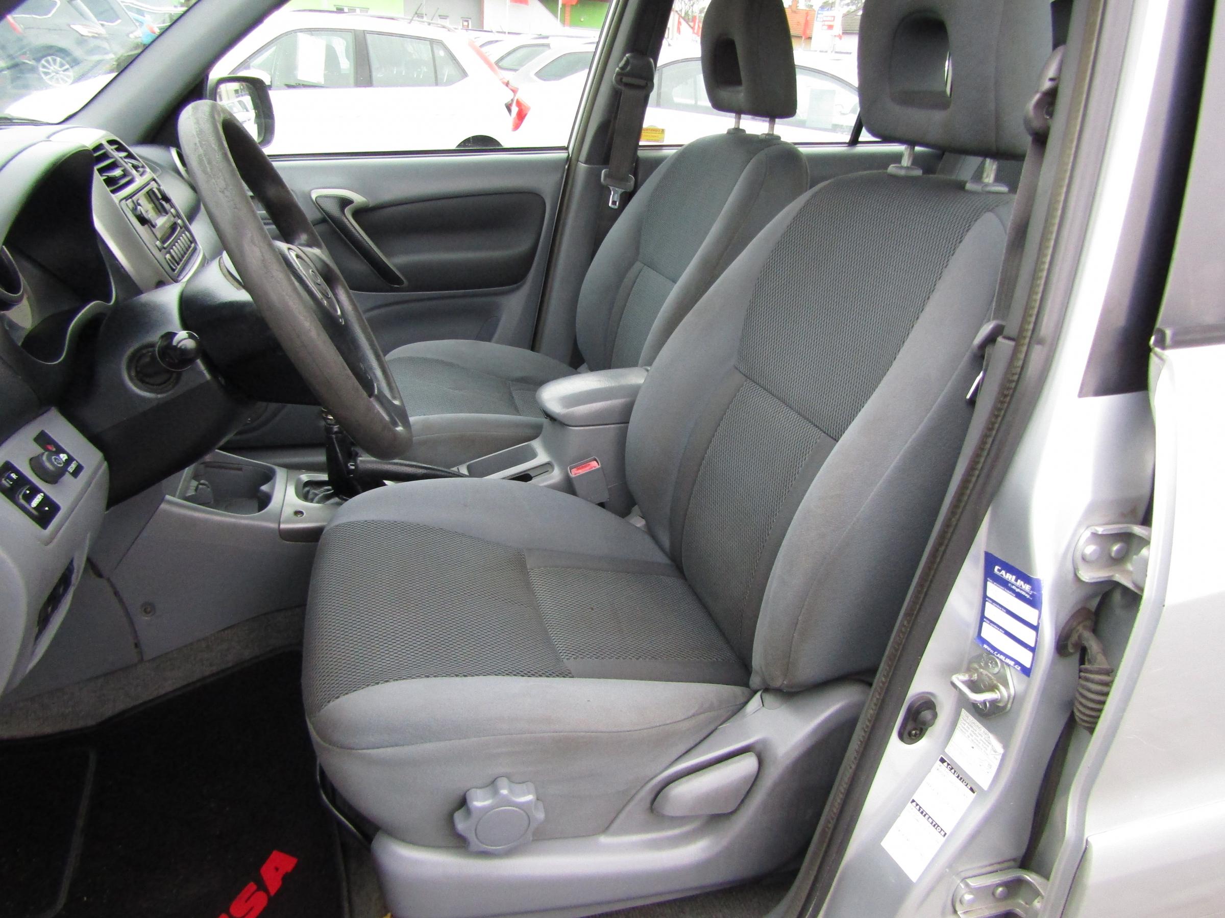 Toyota RAV4, 2002 - pohled č. 9