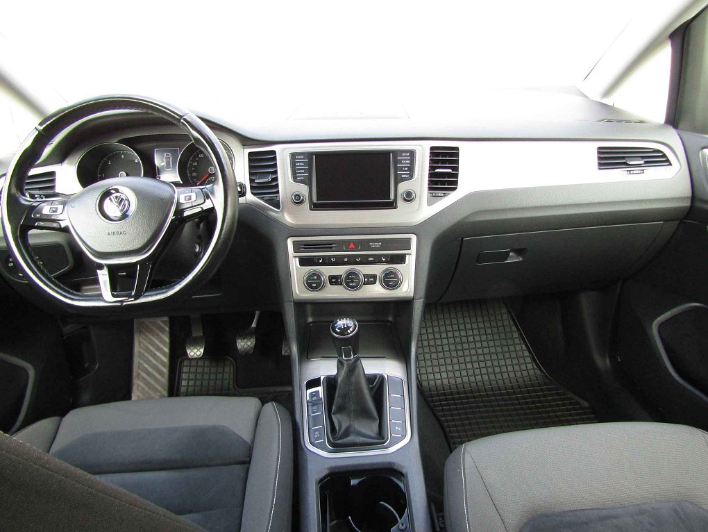 Volkswagen Golf 1.6 TDi 