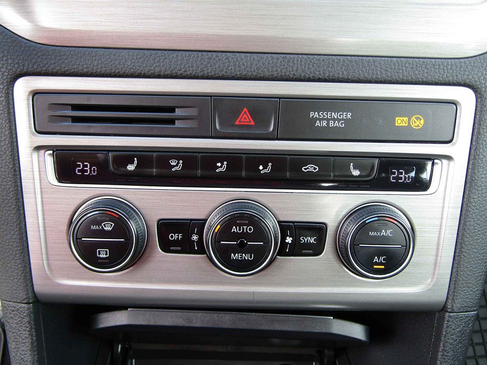 Volkswagen Golf 1.6 TDi 