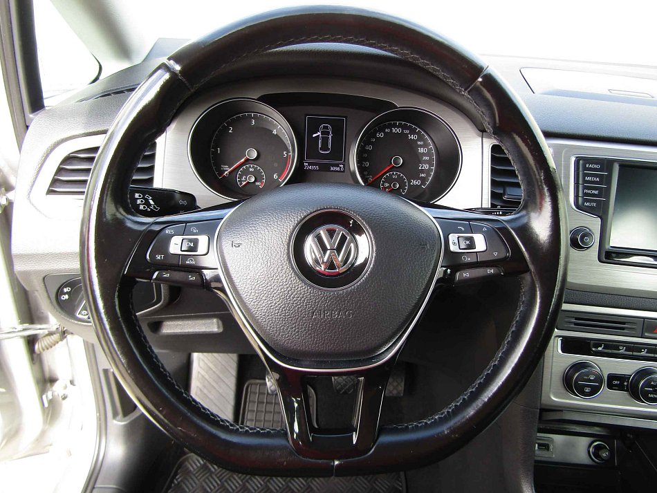Volkswagen Golf 1.6 TDi 