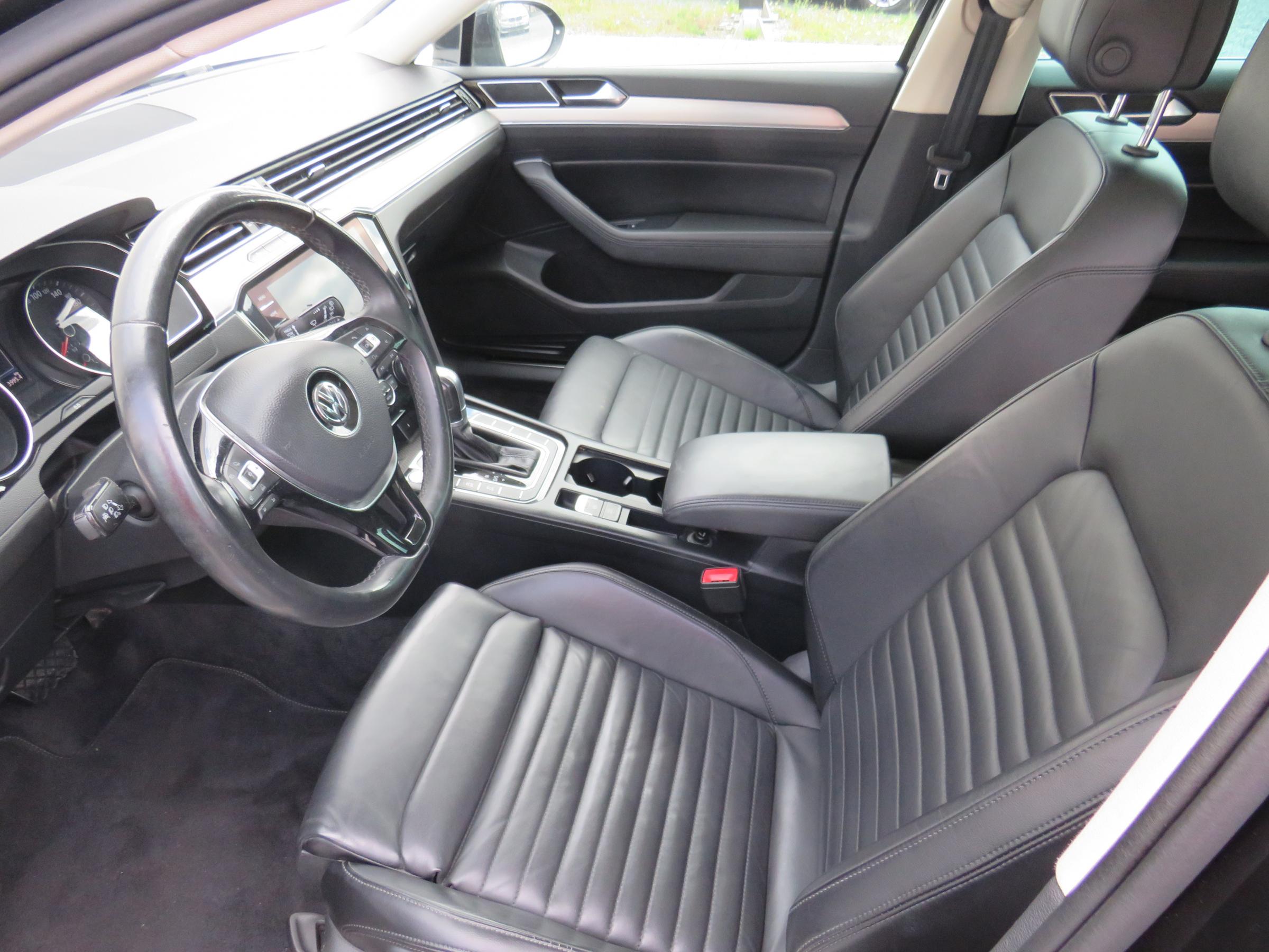 Volkswagen Passat, 2018 - pohled č. 10