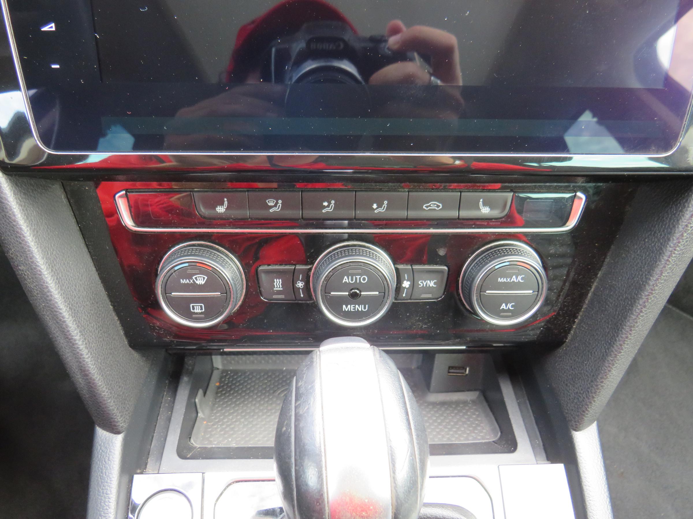 Volkswagen Passat, 2018 - pohled č. 17