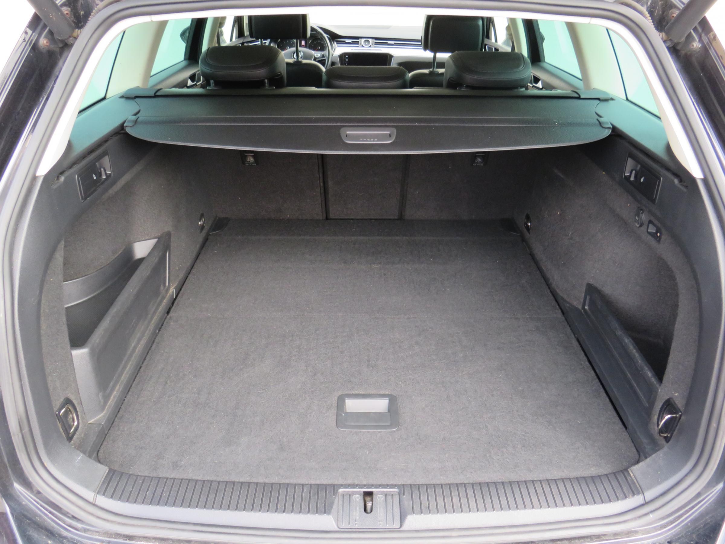 Volkswagen Passat, 2018 - pohled č. 7