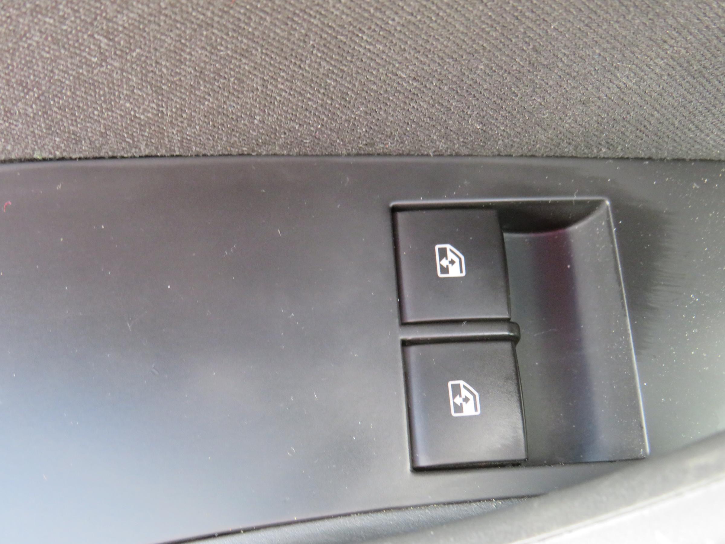 Opel Astra, 2015 - pohled č. 10