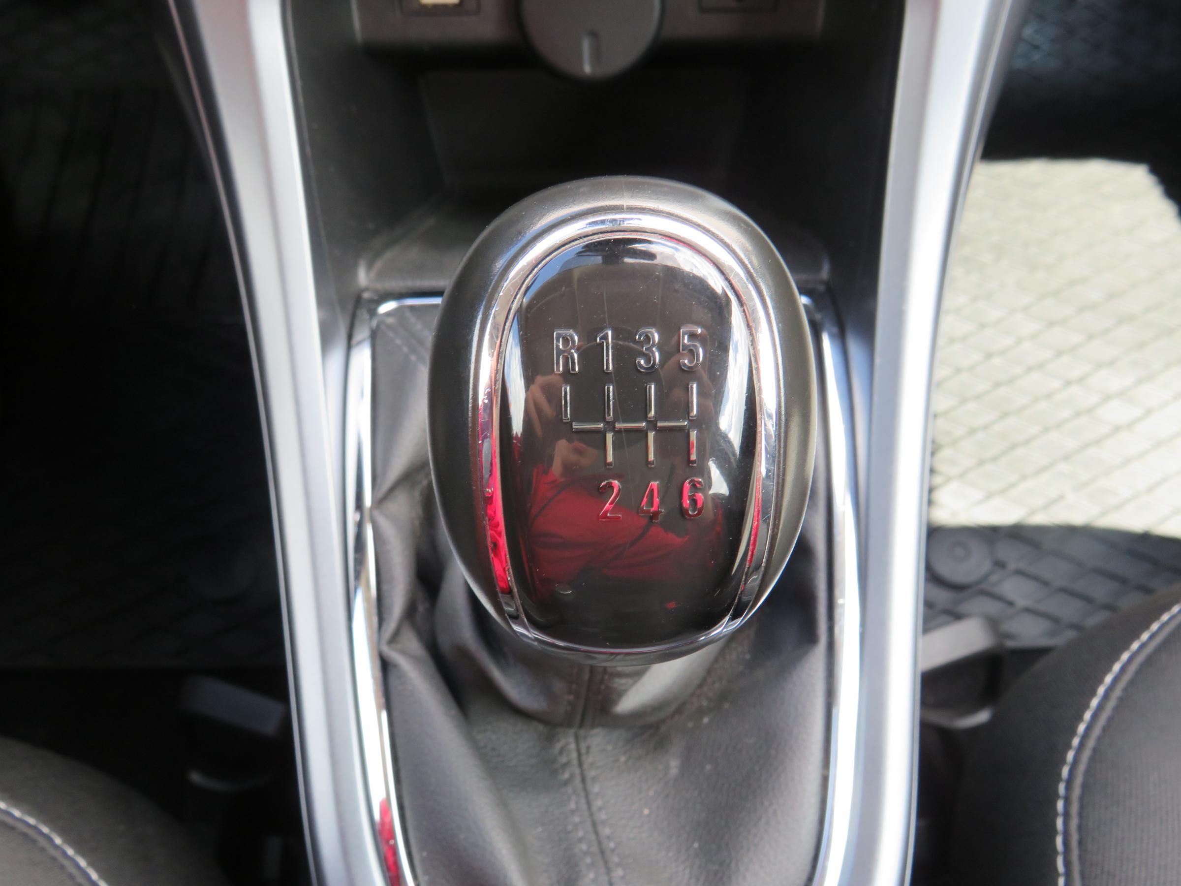 Opel Astra, 2015 - pohled č. 16