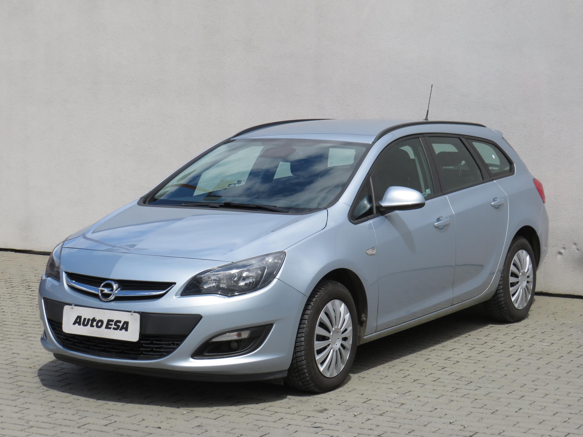 Opel Astra, 2015 - pohled č. 3