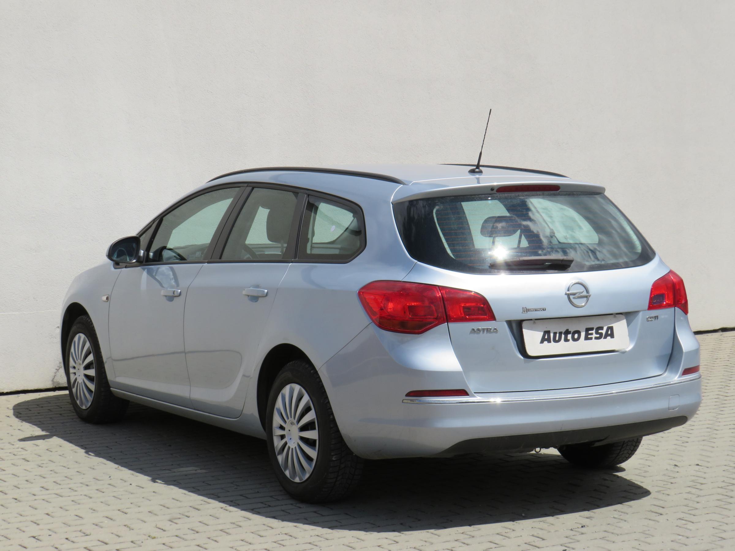 Opel Astra, 2015 - pohled č. 6