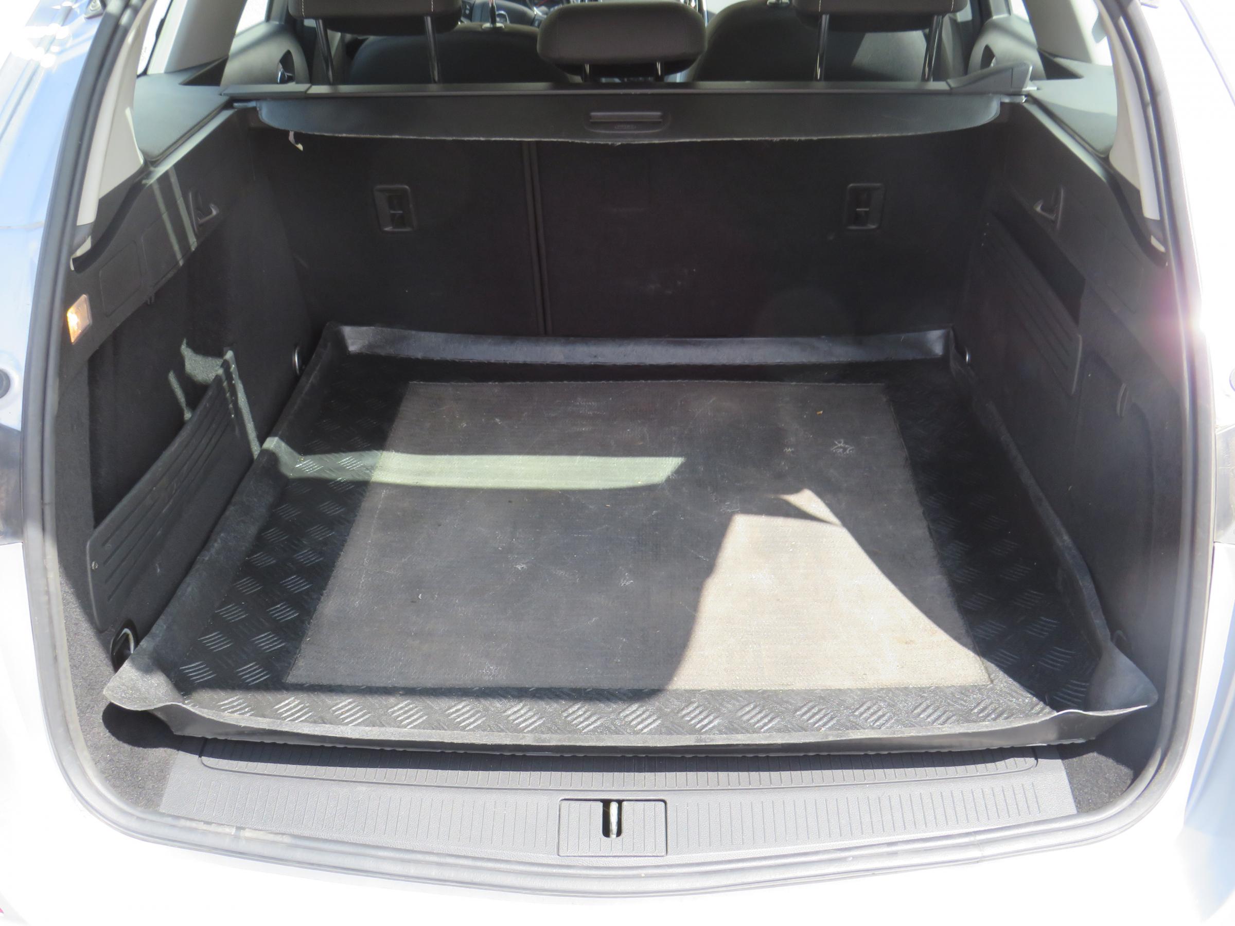 Opel Astra, 2015 - pohled č. 7