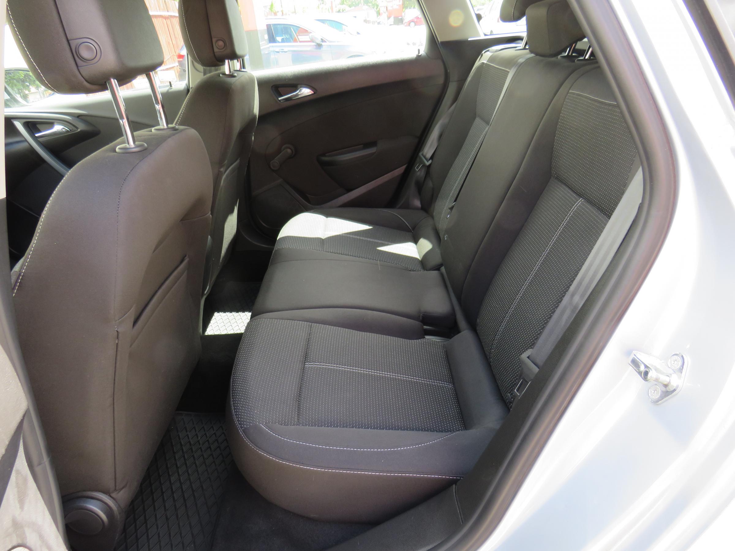 Opel Astra, 2015 - pohled č. 8