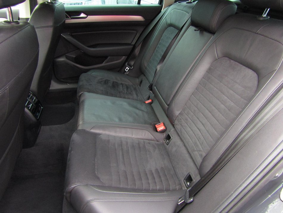 Volkswagen Passat 2.0 TDi Highline