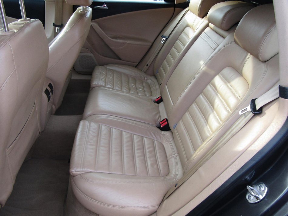 Volkswagen Passat 2.0 TDi 