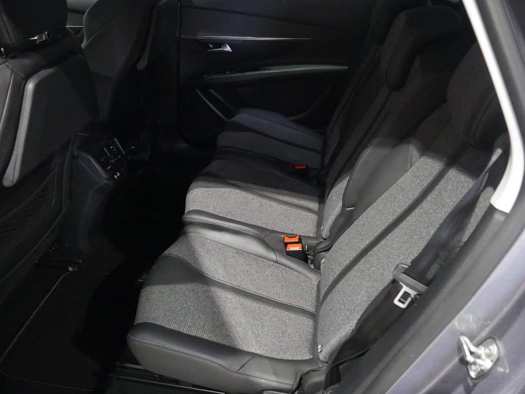 Peugeot 5008 1.5 HDi 