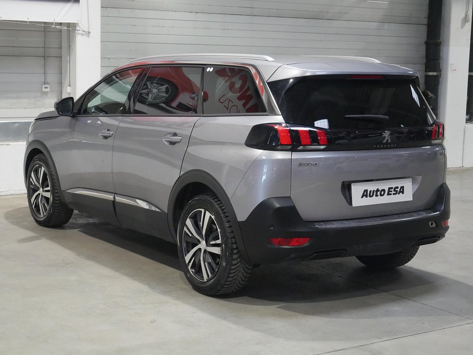 Peugeot 5008 1.5 HDi 