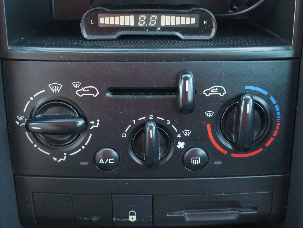 Peugeot 207 1.4i 