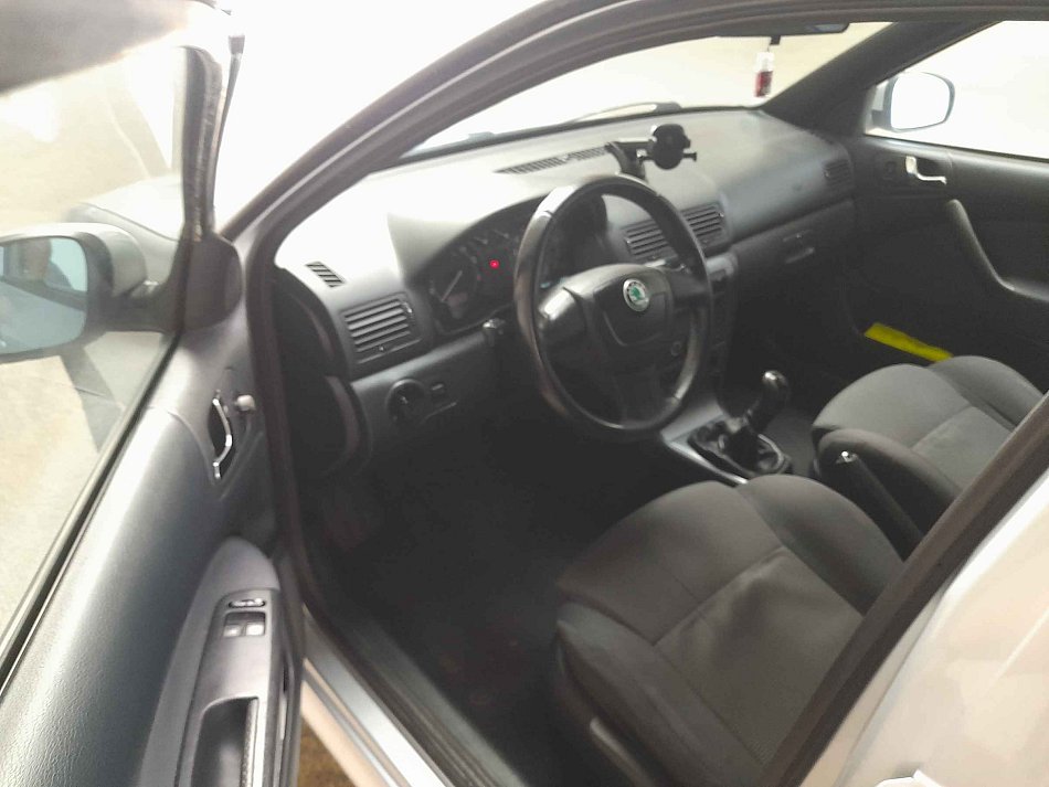 Škoda Octavia 1.6i 