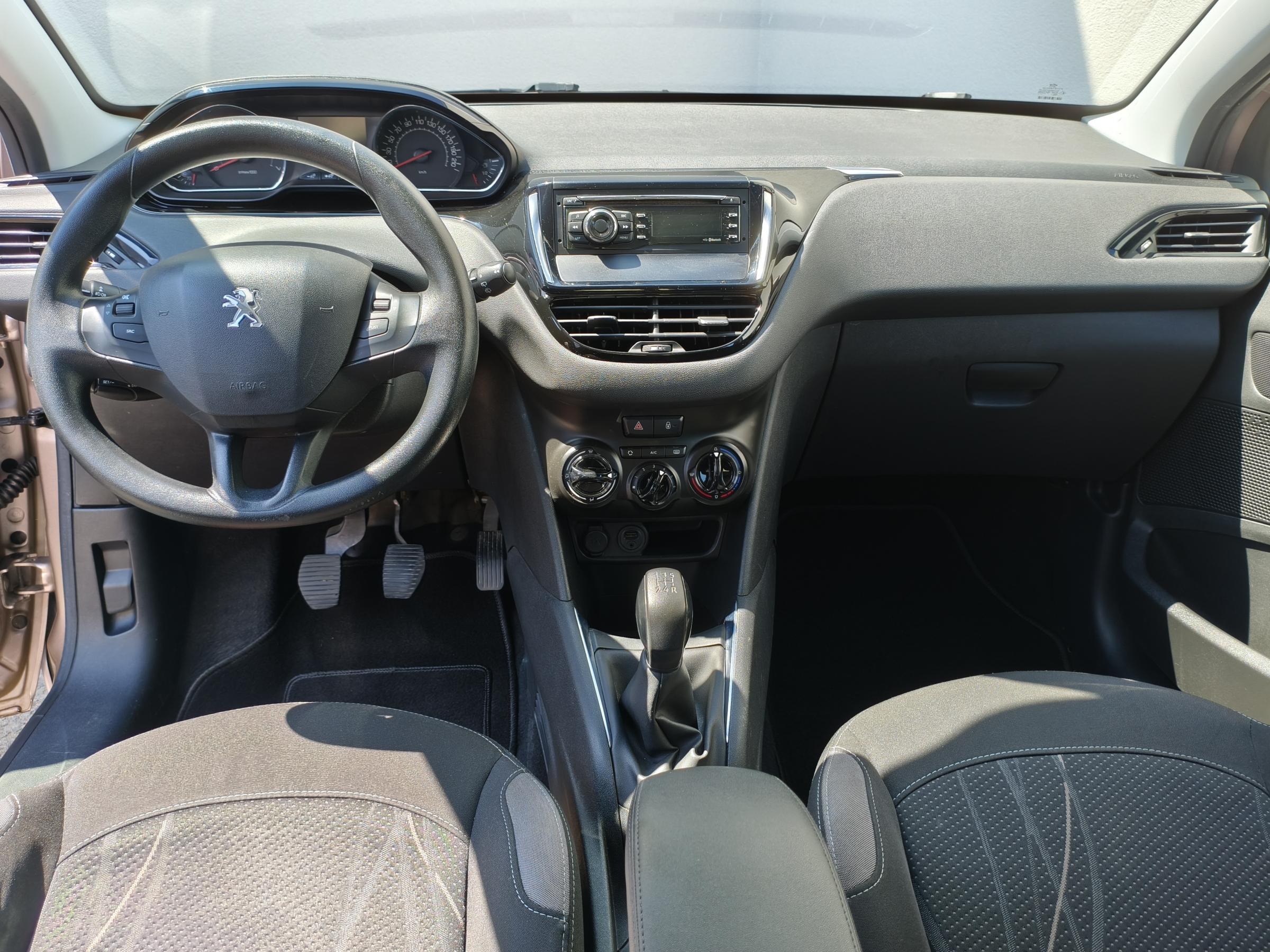 Peugeot 208, 2012 - pohled č. 9