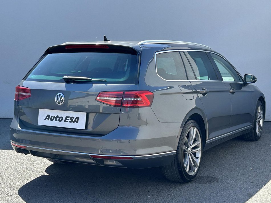 Volkswagen Passat 2.0 TDi Highline