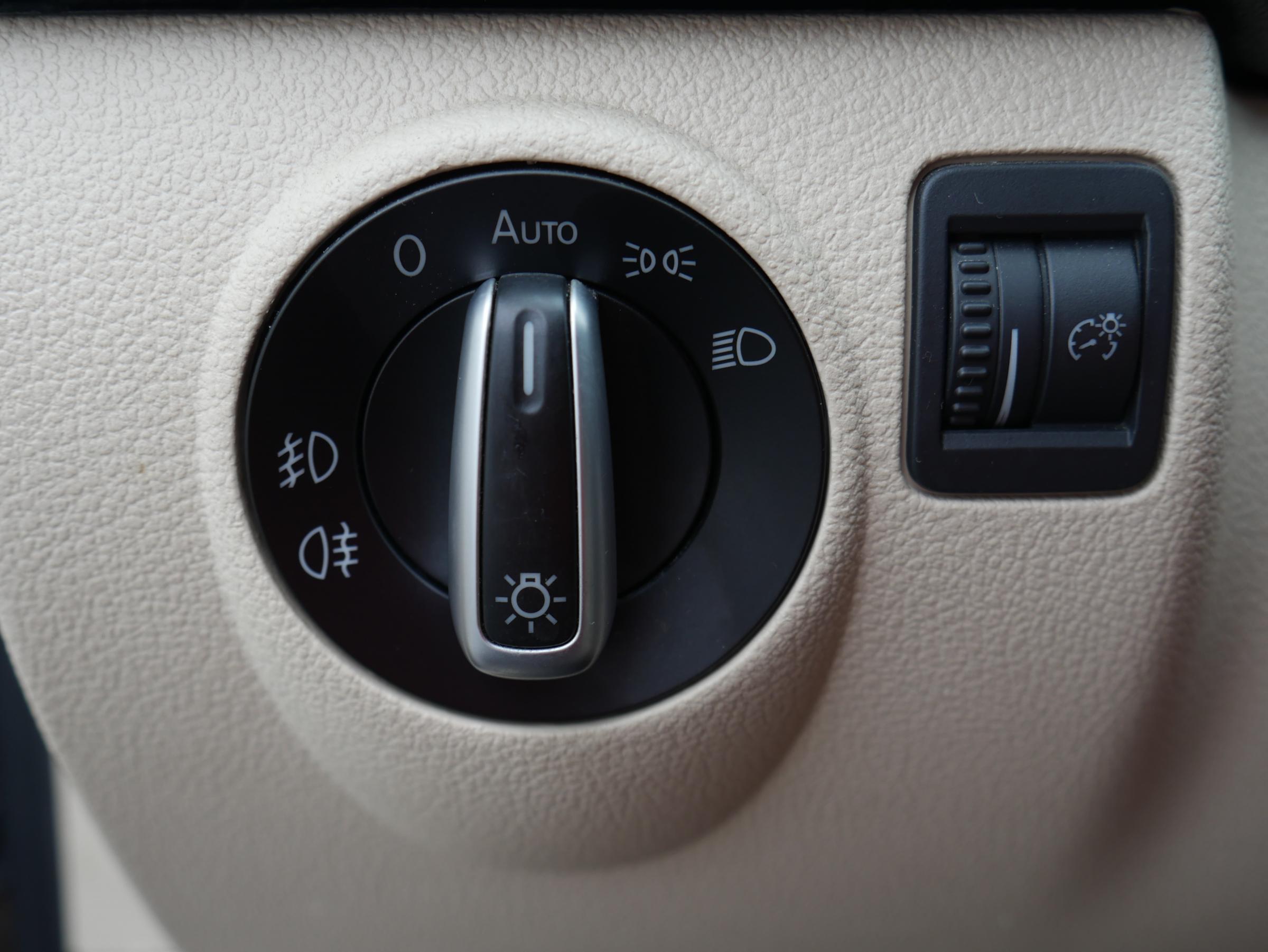 Volkswagen Tiguan, 2012 - pohled č. 17