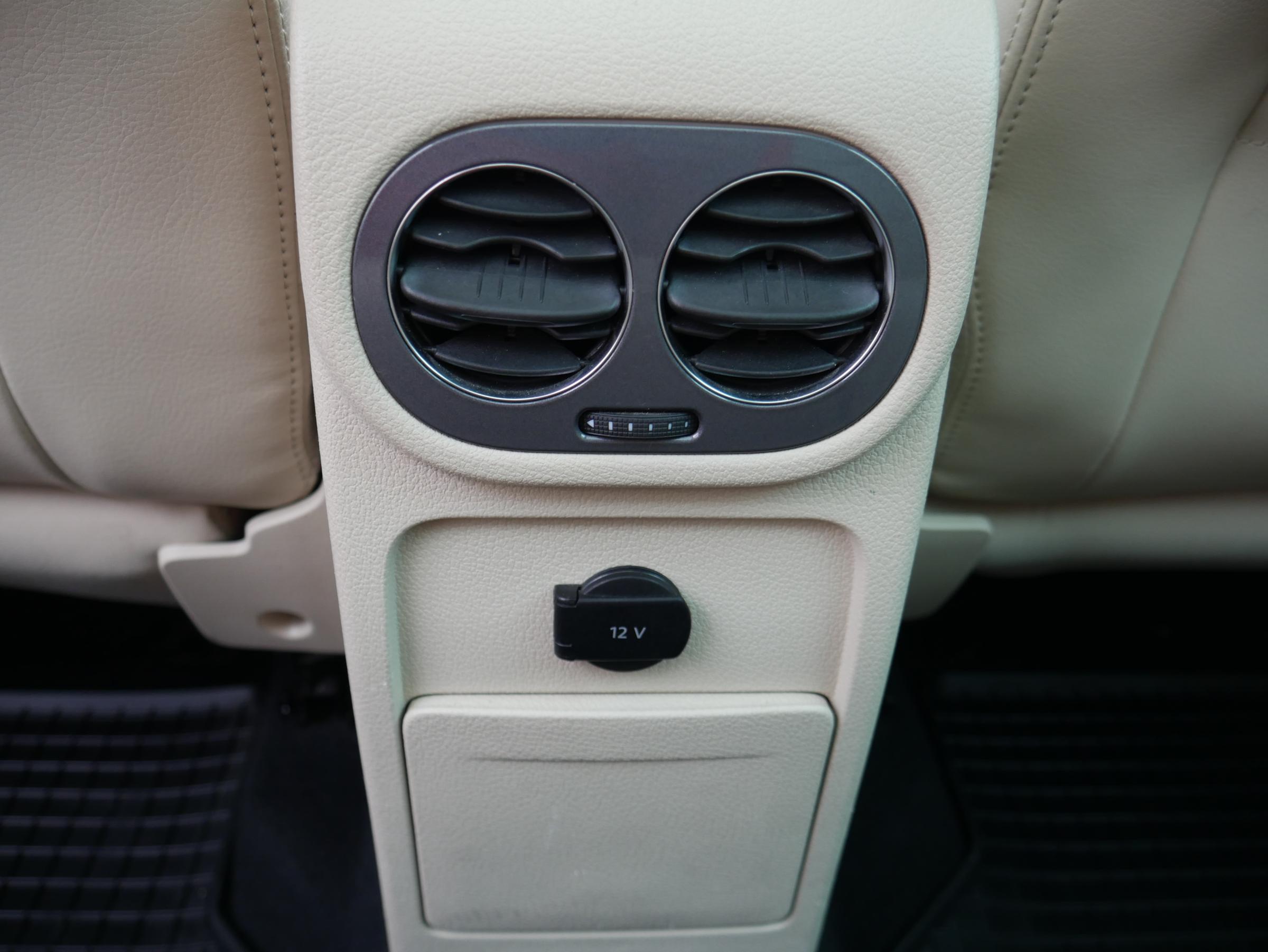 Volkswagen Tiguan, 2012 - pohled č. 19