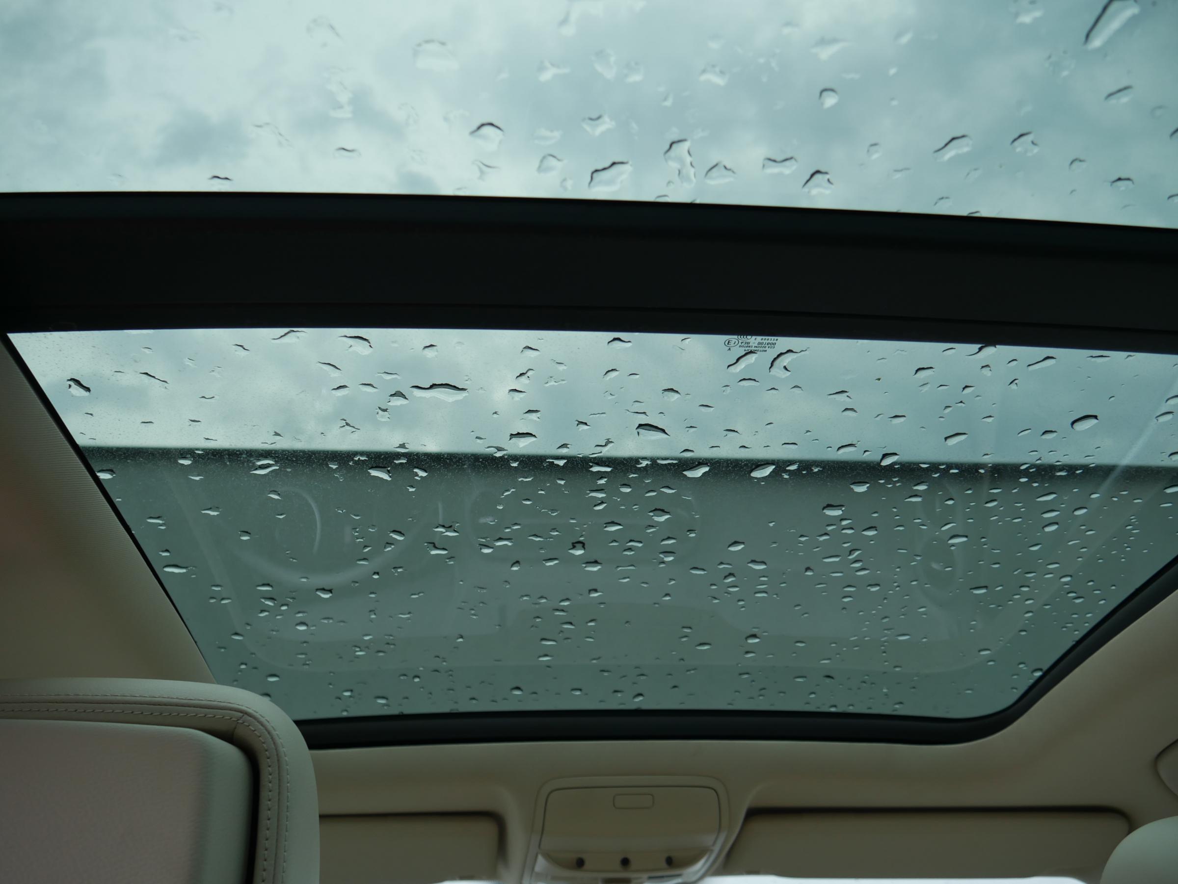 Volkswagen Tiguan, 2012 - pohled č. 22