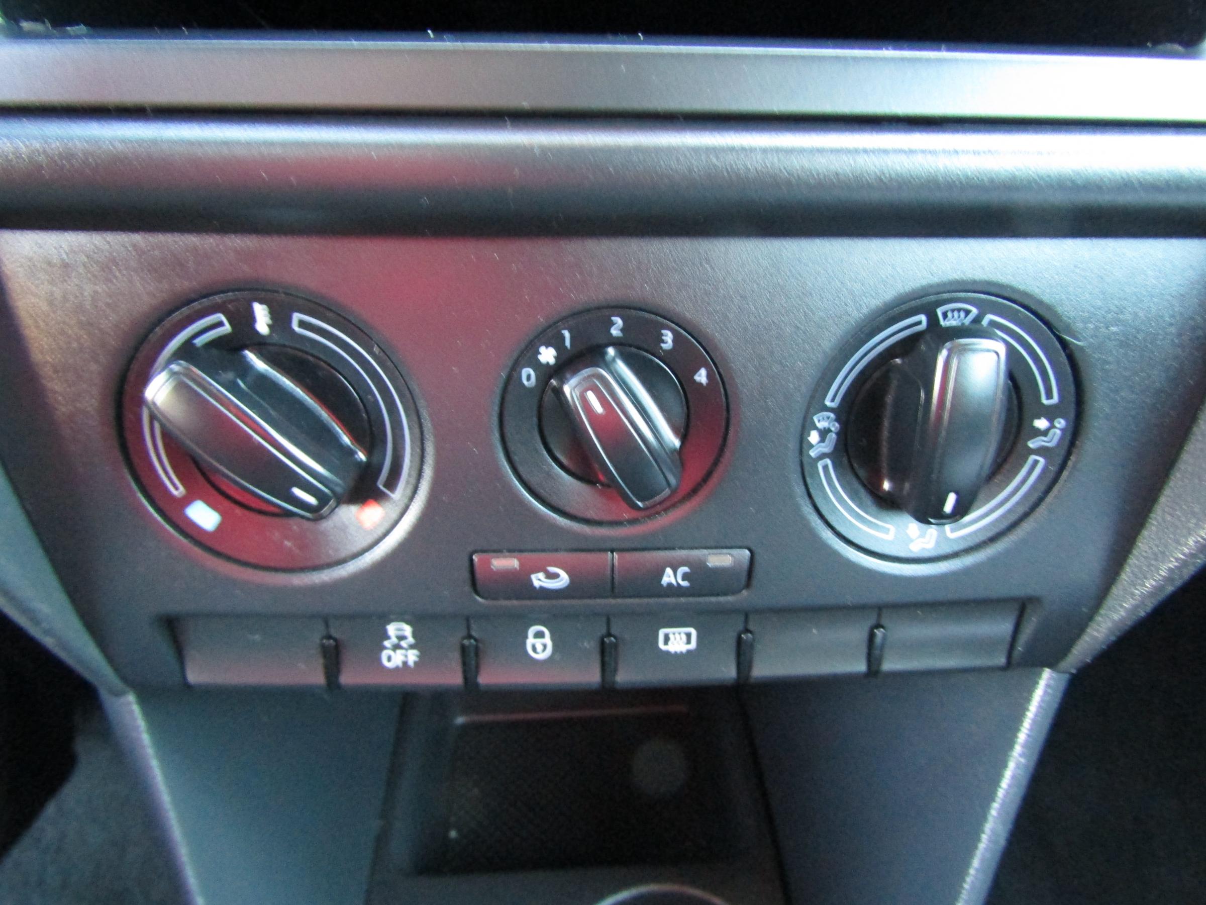 Škoda Rapid, 2013 - pohled č. 13