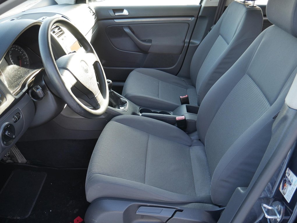 Volkswagen Jetta 1.6i 