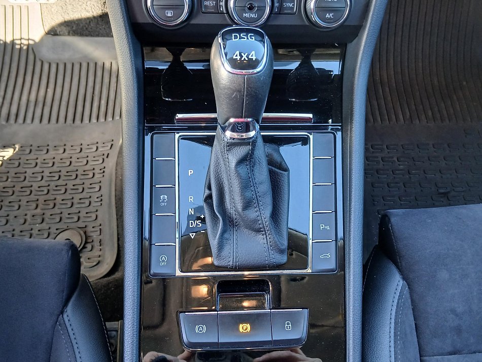 Škoda Superb III 2.0 TDi Style 4x4